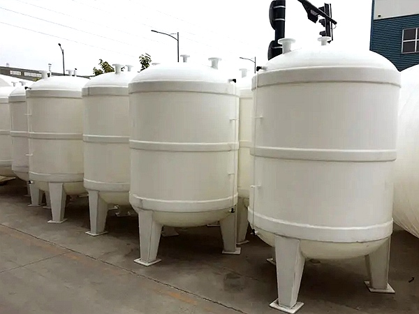 pp立式儲(chǔ)罐